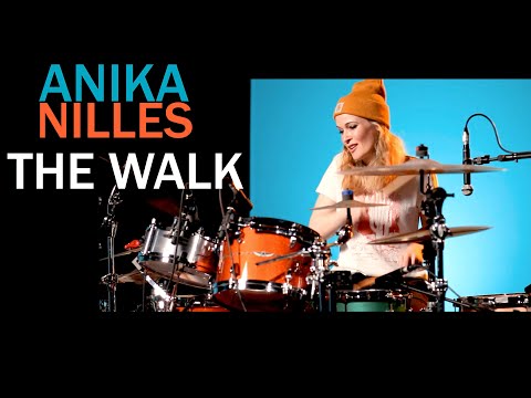 Anika Nilles  -  THE WALK [official Video]